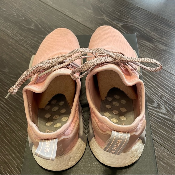 Adidas NMD R1 in Vapour Pink - Picture 3 of 5